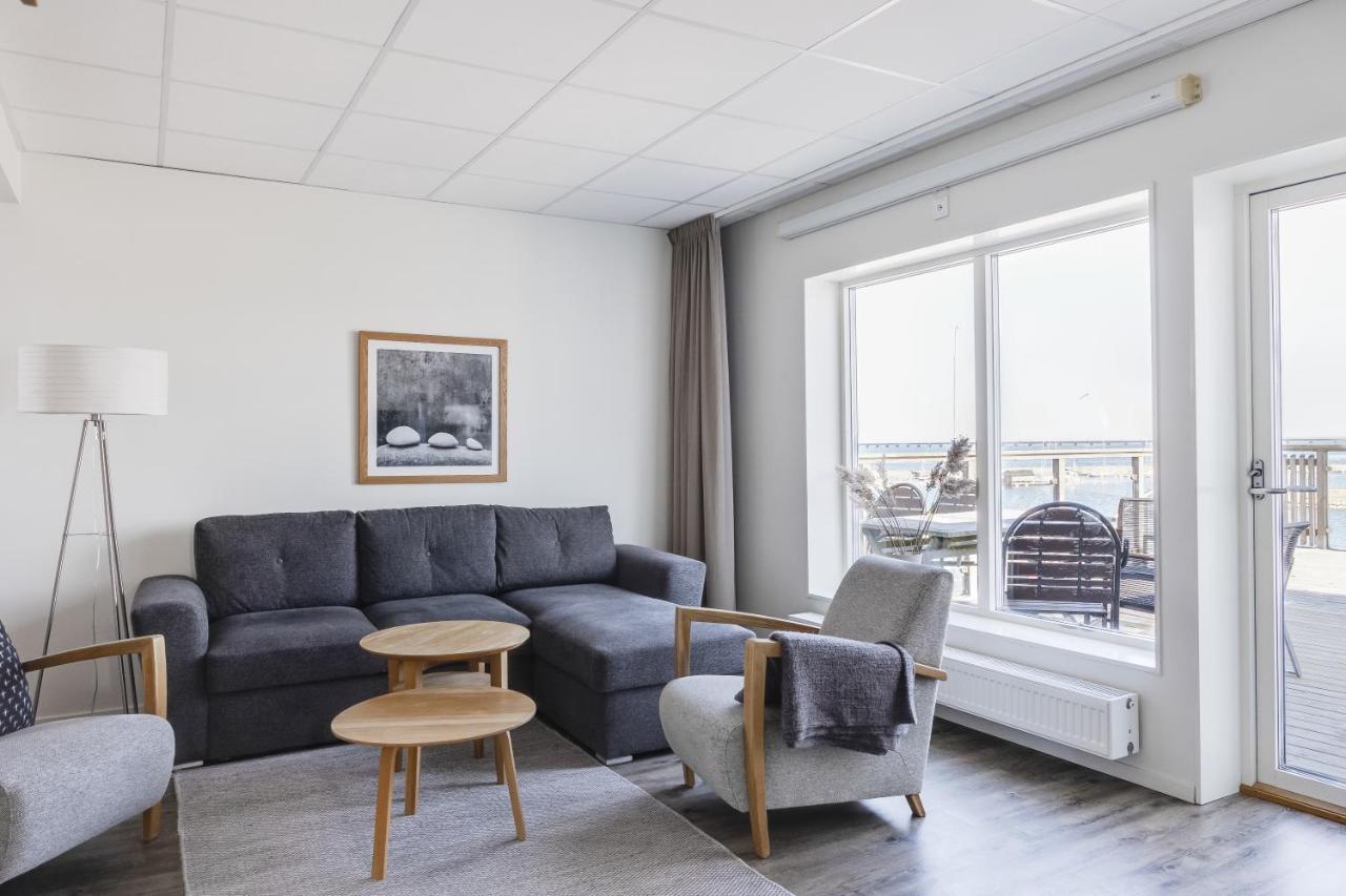 Hotell Hamnen แฟร์เยสตาเดน ภายนอก รูปภาพ