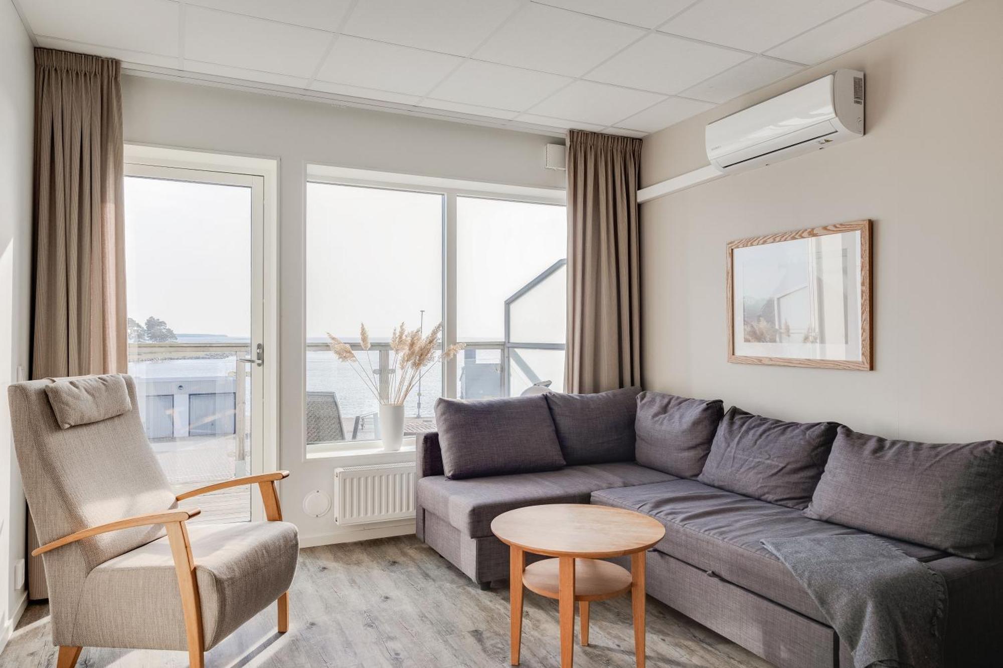 Hotell Hamnen แฟร์เยสตาเดน ภายนอก รูปภาพ