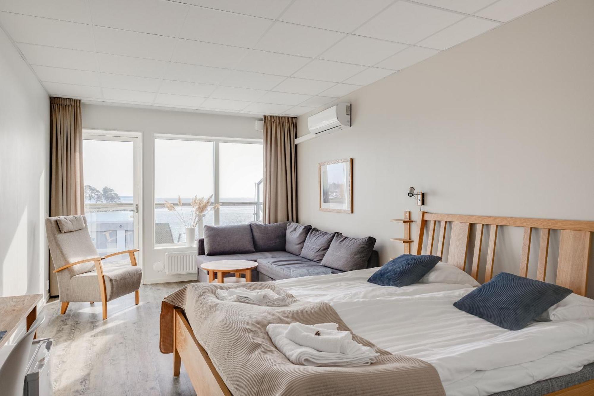 Hotell Hamnen แฟร์เยสตาเดน ภายนอก รูปภาพ