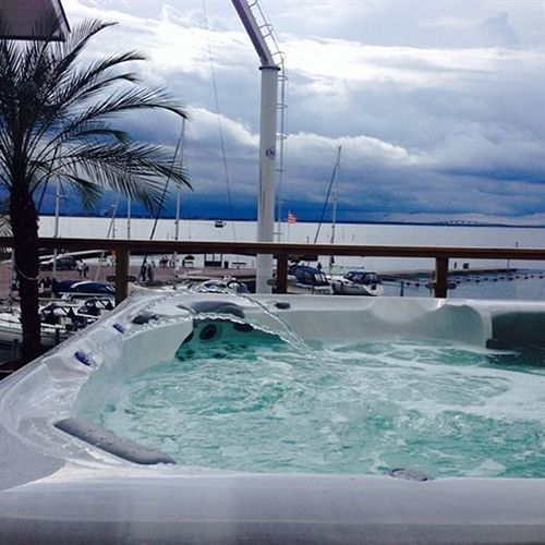 Hotell Hamnen แฟร์เยสตาเดน ภายนอก รูปภาพ