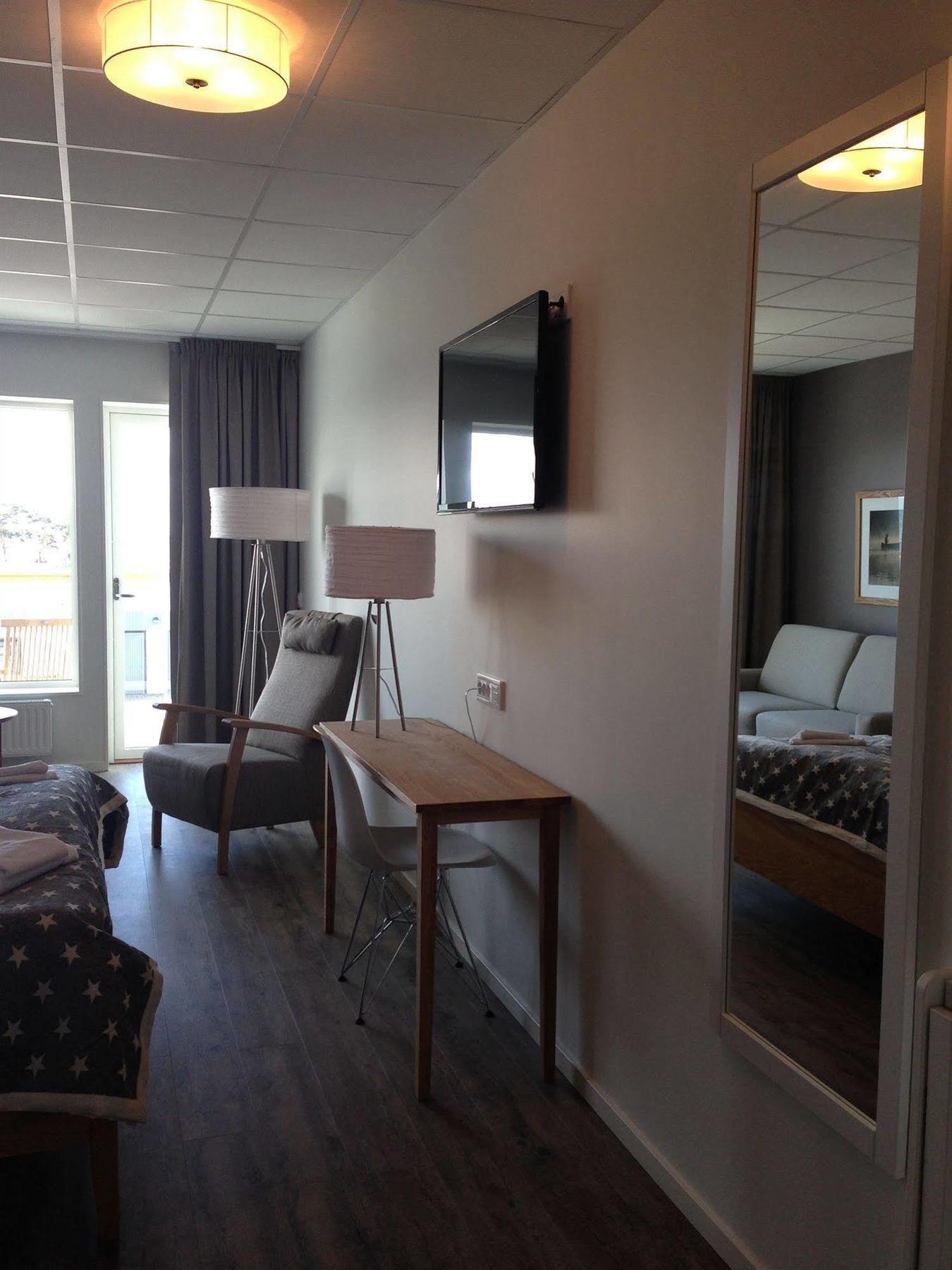 Hotell Hamnen แฟร์เยสตาเดน ภายนอก รูปภาพ